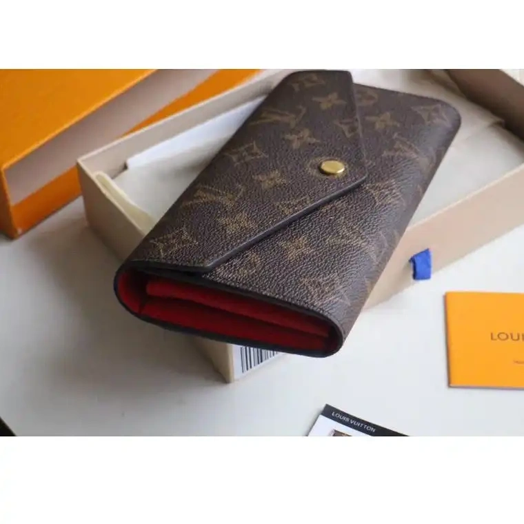 19T1L0055 Bags LV 1014